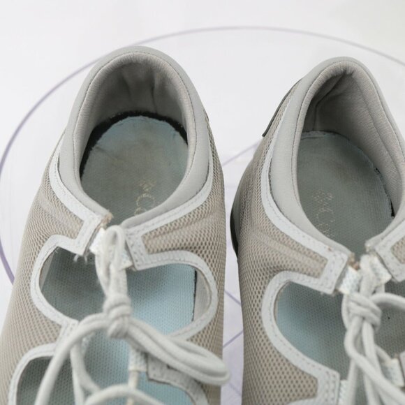 Columbia Womens Fire Venture Mary Jane Sneaker Size 9 Gray Lace Up Outdoor Shoe - Picture 11 of 12